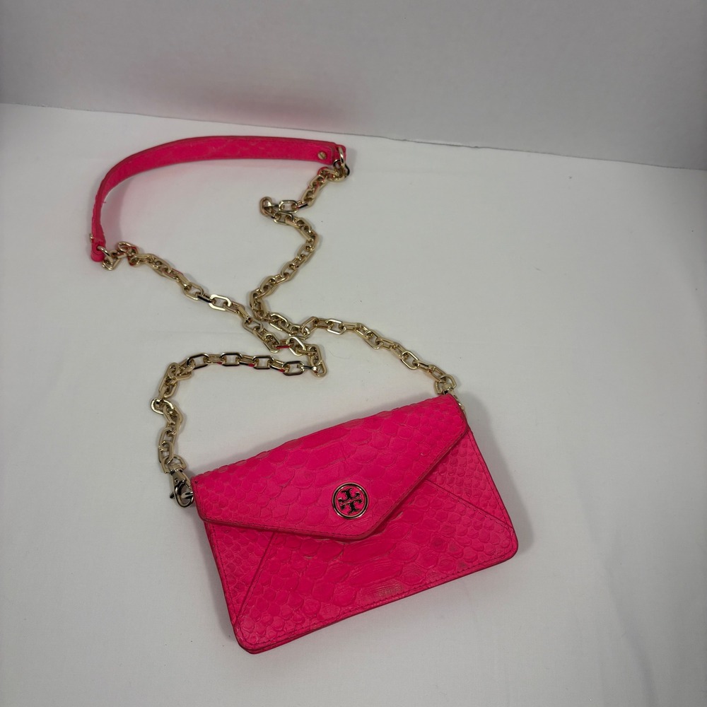 Tory Burch Neon Pink Snakeskin Embossed Leather Crossbody Chain Bag Logo Clutch